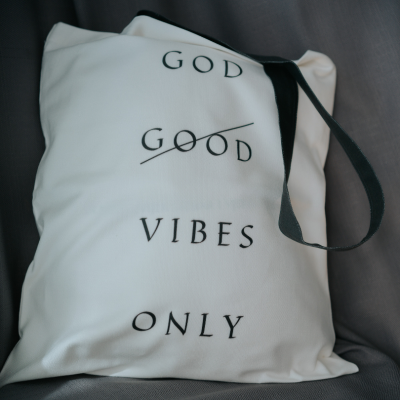"God vibes" tota torba